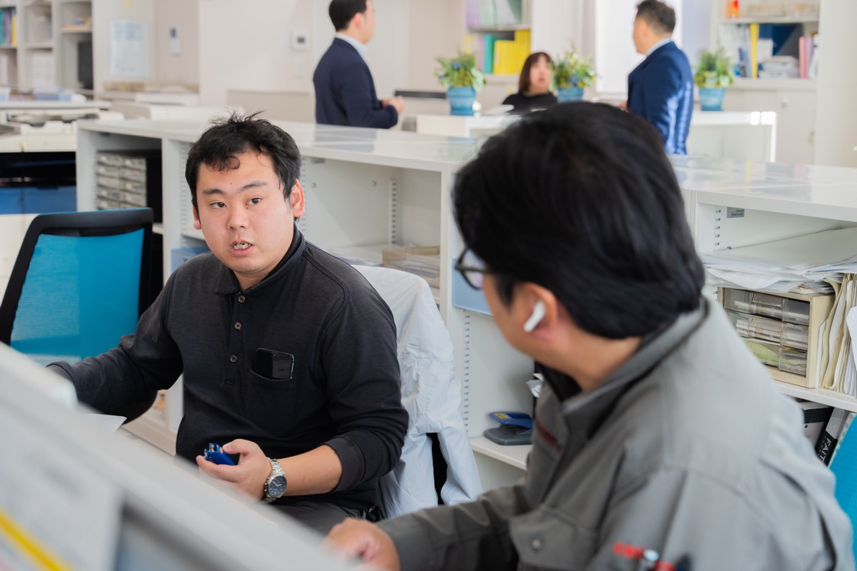 若手スタッフの対話