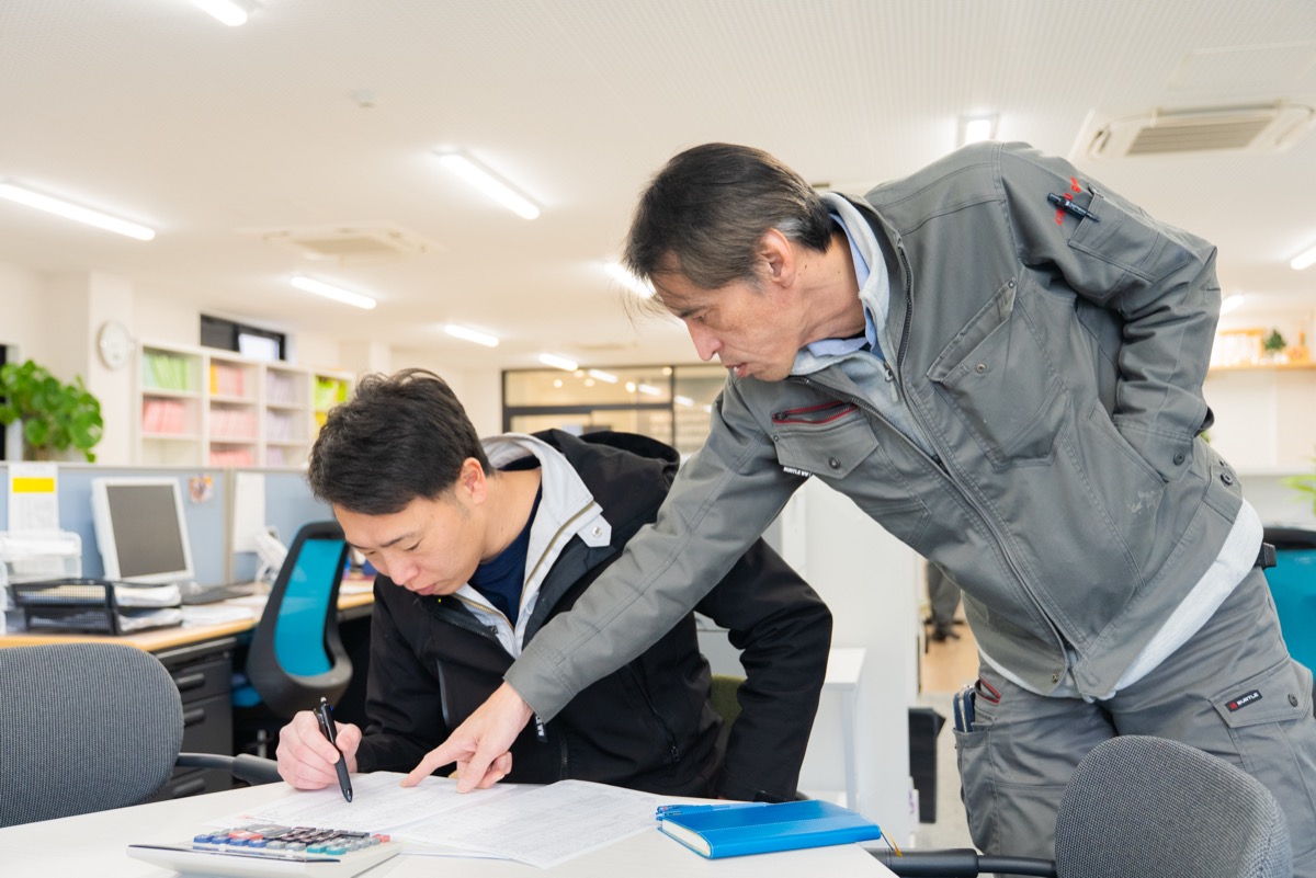 先輩社員による指導