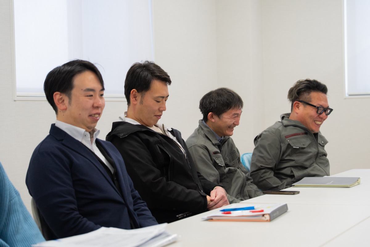 和やかなミーティング